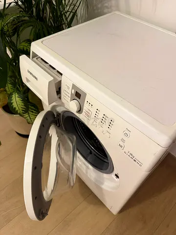Samsung front-load washing machine - good working condition