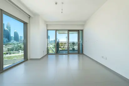 Fully Upgraded | Luxurious Unit | Vacant