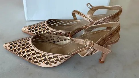 Light gold women's slingback heels with cutout design, size 39 EU