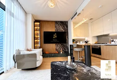 Bills Included! Serviced Light -filled Premium 1 BR
