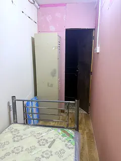 Full Closed Partition Near Calicut Restaurant