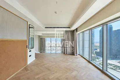 Ideal Unit | Great Finishing | Center Location