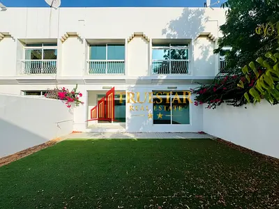 Private Garden 3BR+Maids Townhouse Style Villa