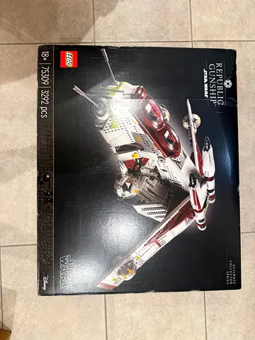 LEGO Star Wars Republic Gunship (New in box)