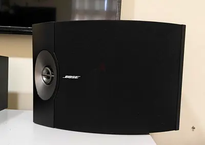 Bose bookshelf speakers pair 301v