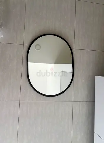 Oval Wall Mirror with Black Mirror Frame (Flat) - Brand New