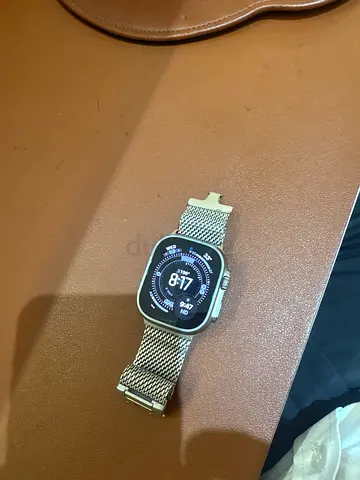 Apple Watch Ultra-1 -style smartwatch with stainless mesh band - working