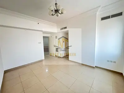 فرصة سكنية في التعاون مع غرفة وصالة وحمامين وموقع حيوي