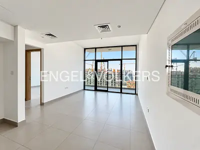Spacious Layout | Close to Park | Vacant