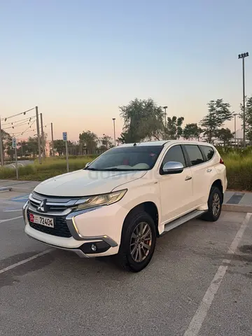 2016 Mitsubishi Montero Sport GCC Specs