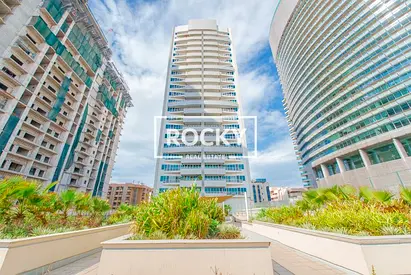 SPACIOUS 3-BEDROOM APARTMENT FOR LEASE IN BUR DUBAI | BALCONY | POOL & GYM | NEAR BURJUMAN