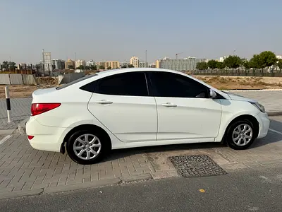 2015 Hyundai ACCENT photo 3