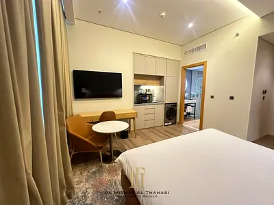 Fully Furnished ST/ Huge Layout / Balcony