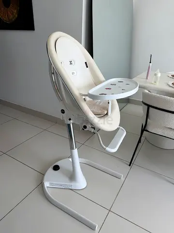 Mima moon chair