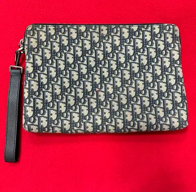 Authentic A4 Zipped Pouch
Beige and Black Dior Oblique Jacquard