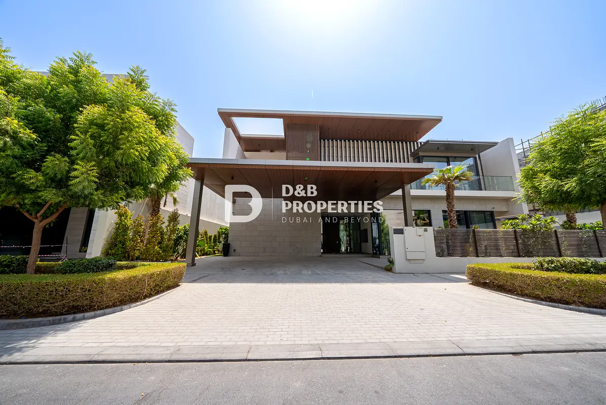 Luxury Living | High End Furnish | Spacious Layout