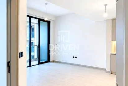 Modern | Mid-High Floor | Large Balcony