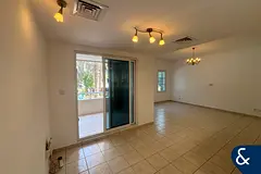 Garden West Apartment | Immaculate Condition