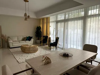 5br+Maid | Single Row | Near Park & Pool