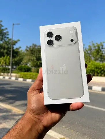 Iphone 18 pro max 2TB Esim Silver
