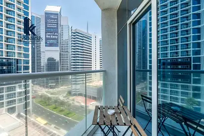 Modern Studio Stay | Business Bay | Pool, Gym & Free Wi-Fi | Daily Rental