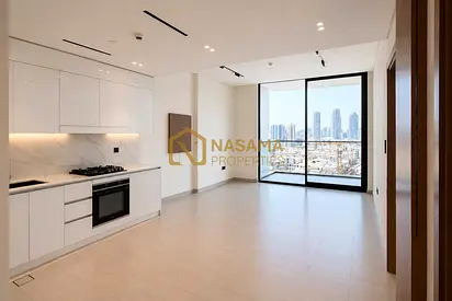 Excellent Price | Prime location | Spacious Unit | Higher floor