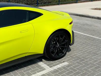 صورة مصغرة 15 لـ 2019 Aston Martin VANTAGE