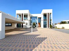Luxury Corner Villa | Single Row | Direct Water Access | Vacant