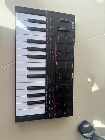 MIDI keyboard