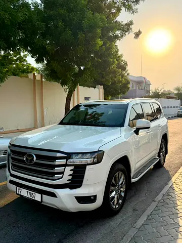 2025 Toyota Land Cruiser GXR GCC Specs