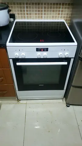 Siemens 4 burner white electric cooker 60x60cm