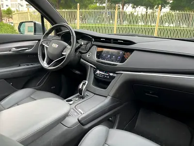 صورة 6 لـ 2021 Cadillac XT6