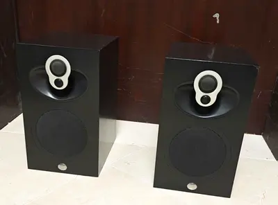 Linn Majik 109 bookshelf speakers