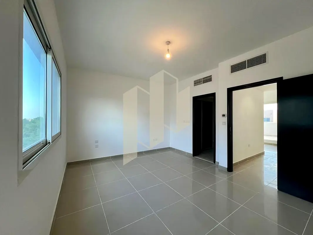 Spacious 4BR+M | Private Garden | Good Condition