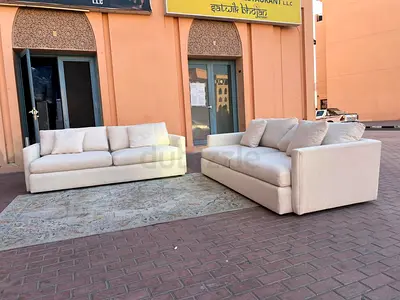 Selling in excellent Condition " Crate&Barrel Lounge deep feather 🪶 filled  Sofa Sets
