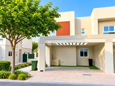 4BR TOWNHOUSE | CONTEMPORARY FINISH | VACANT