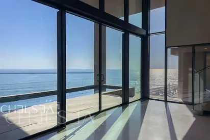 WATERFRONT | SKYLINE VIEWS | MULTIPLE OPTIONS