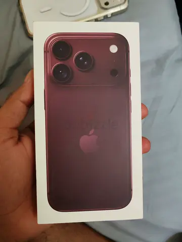 Iphone 18 Pro 512gb Burgundy New sealed TDRA Version
