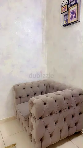 Button-tufted Chesterfield-style Armchair in Light Grey