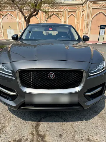 2019 Jaguar F-PACE — фото 1