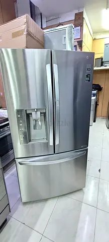 LG Stainless Steel French Door Refrigerator with Bottom Freezer and Water Dispenser