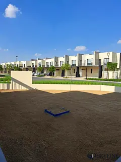 Single Row | Landscaped | Gated Community