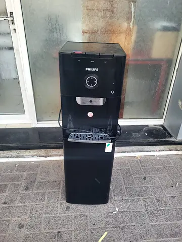 Bottem loud water dispncr