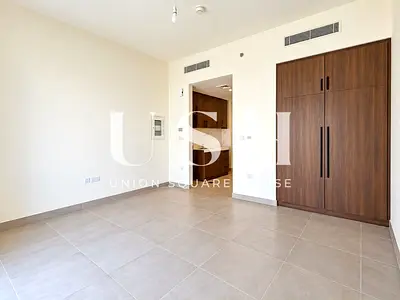 Studio Apt | Middle Floor | Open Views
