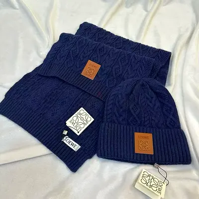 Navy Loewe knit beanie and scarf set