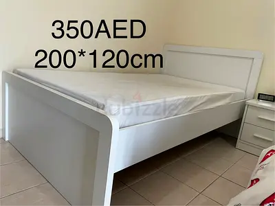 200*120 cm bed from home box in good condition with mattress