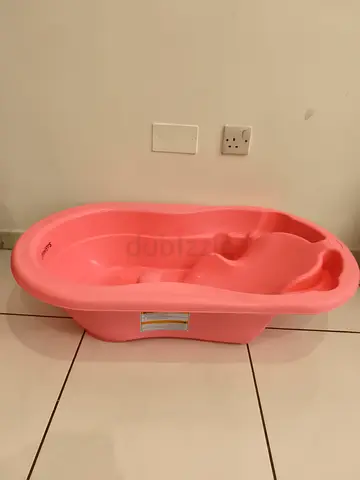 Pink Baby Bath Tub with Built-in Seat - Good Condition