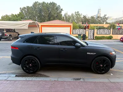 2017 Jaguar F-PACE — фото 3