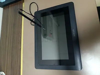 Wacom pen display tablet with stylus - good working condition