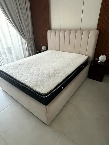 Modern Bedroom Set – Bed, Mattress, 2 Nightstands, Stool & Shelves